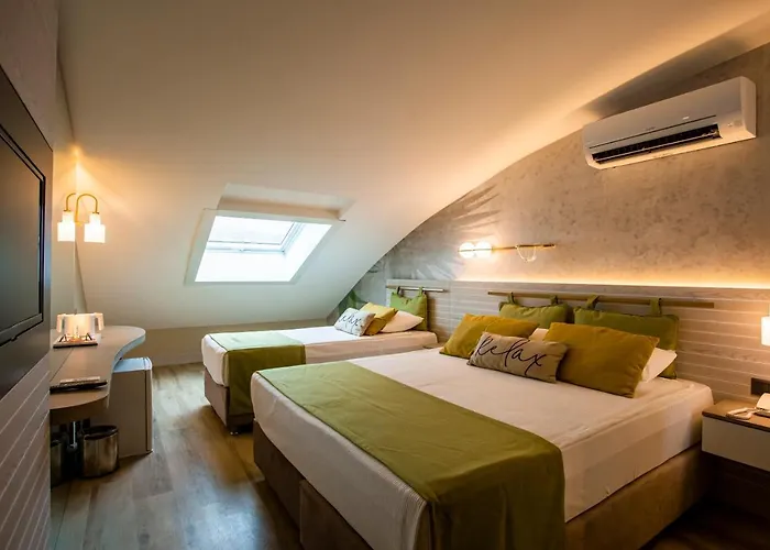 Side Square Hotel (Adults Only)