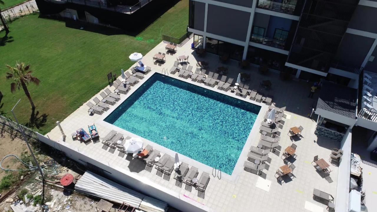 Hotel Square (adults Only) Side